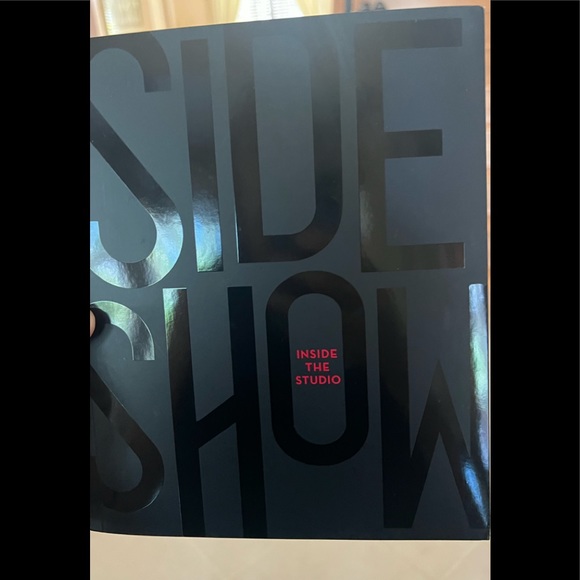 Inside The Studio - The Sideshow Collectibles Studio Book - Figures Art Creators - Picture 6 of 16